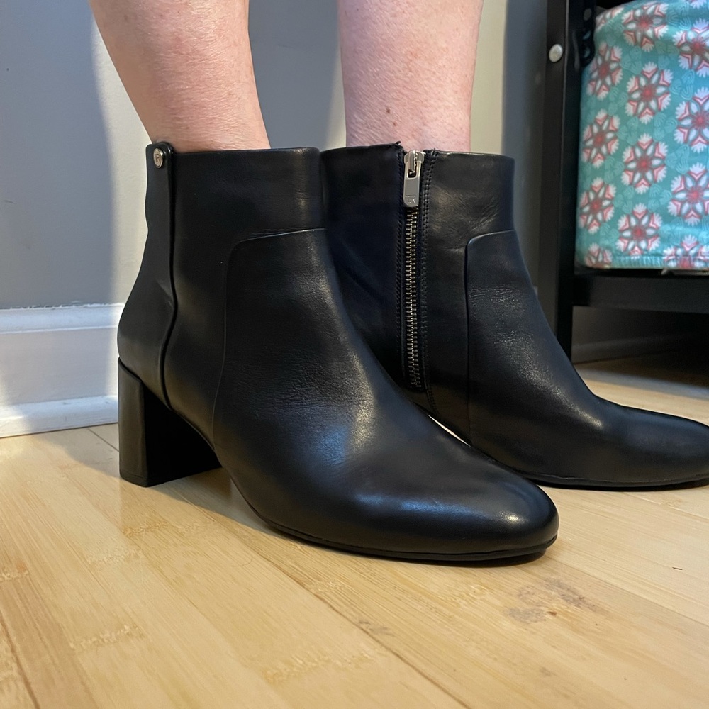Black heeled leather boots - Picture 5 of 5